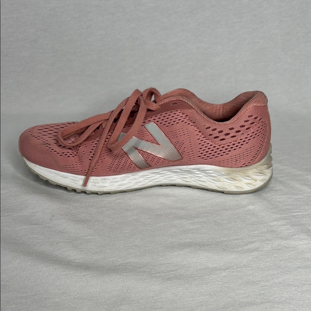 New Balance Women's Pink Arishi fresh foam Running Shoes size 6.5 - Picture 9 of 10